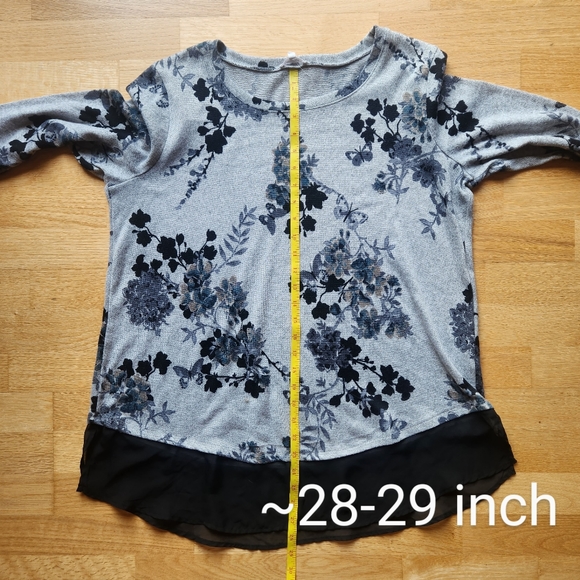 Maurices Long Sleeve - Picture 7 of 8